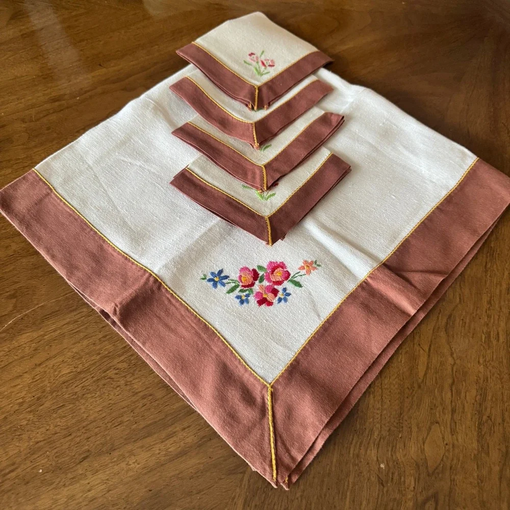 Vintage Embroidered Linen Napkin Set with Rose Floral Design Square Bistro Table